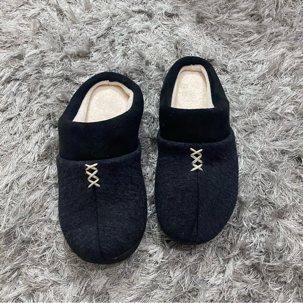 Isotoner dark gray and black slippers size 6.5/7